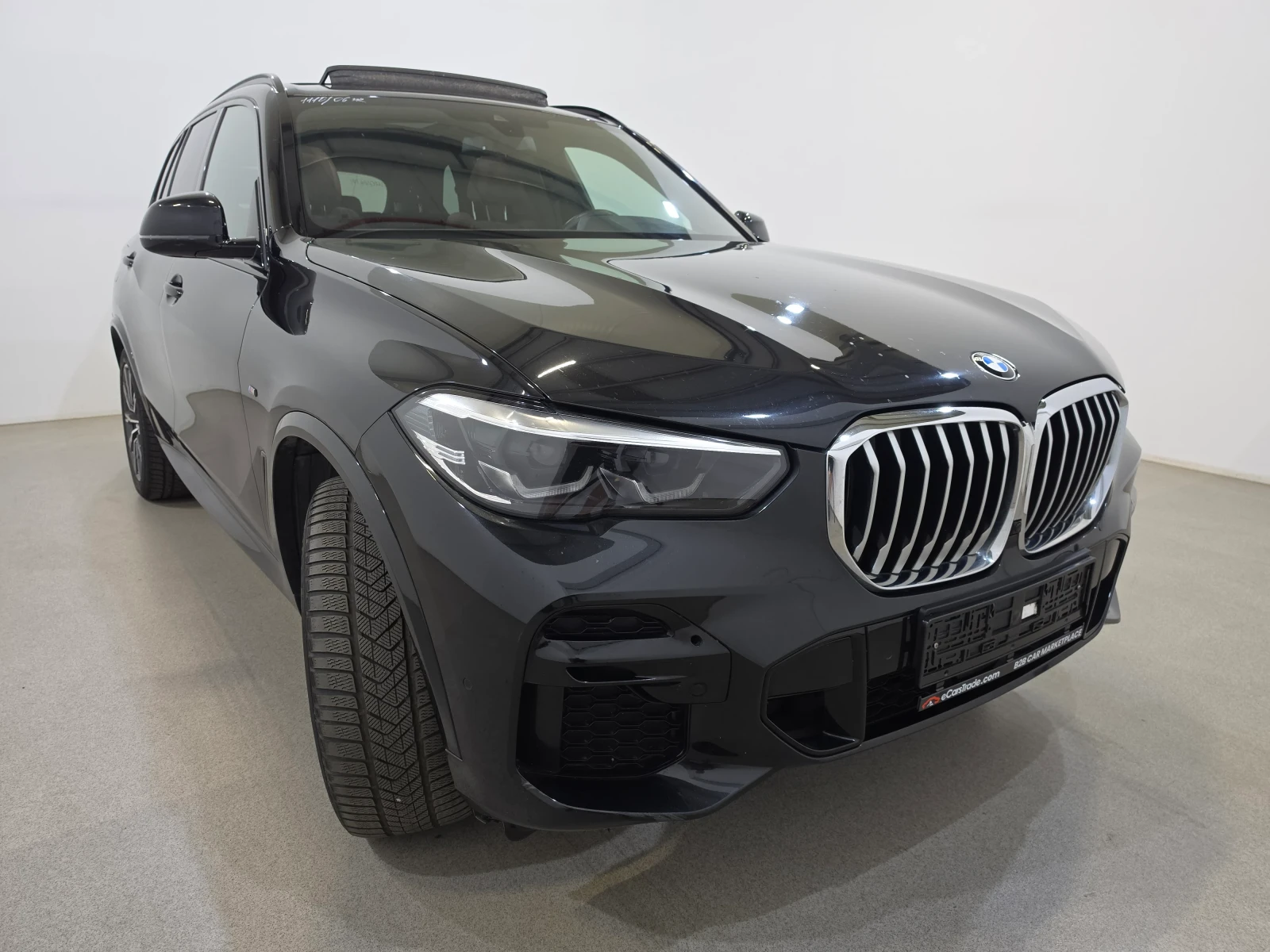 BMW X5 Европейска 40i MSport Панорама Мемори Подгрев Щори, снимка 2 - Автомобили и джипове - 55920464