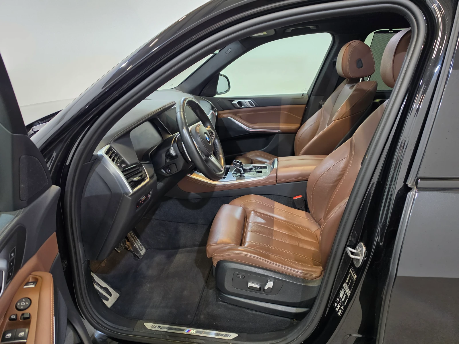 BMW X5 Европейска 40i MSport Панорама Мемори Подгрев Щори, снимка 10 - Автомобили и джипове - 55920464