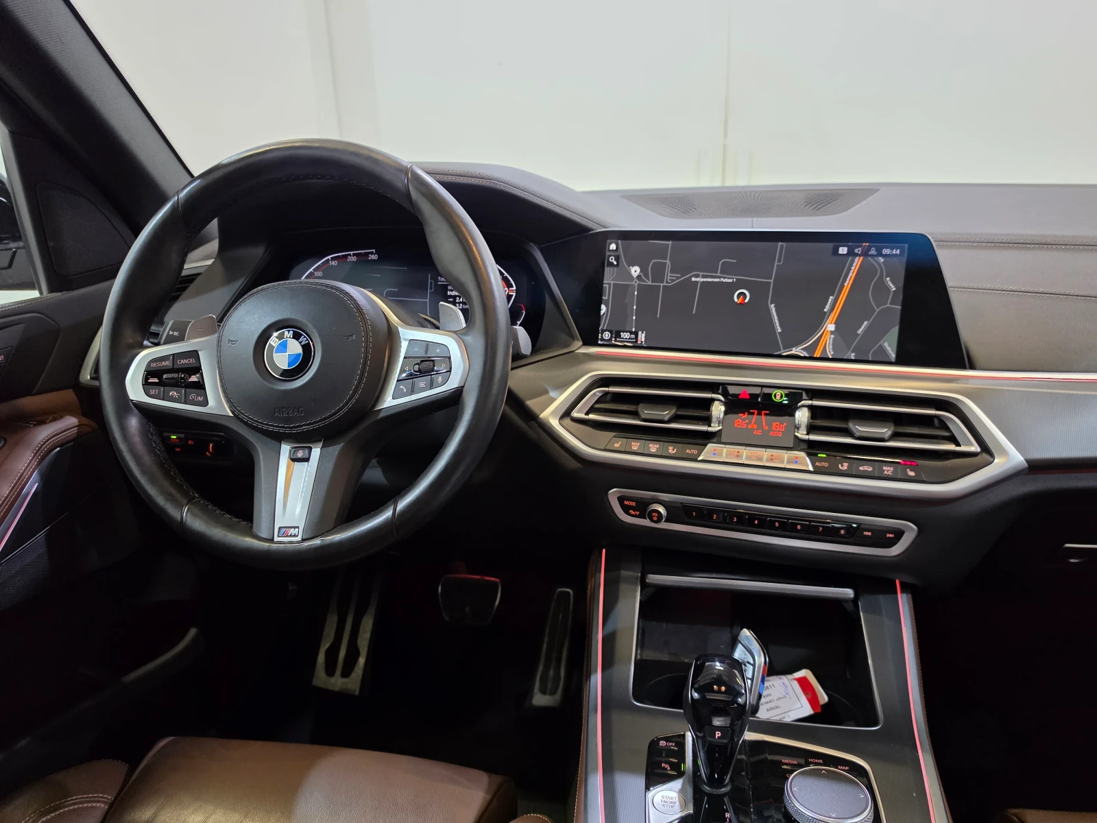 BMW X5 Европейска 40i MSport Панорама Мемори Подгрев Щори, снимка 9 - Автомобили и джипове - 55920464