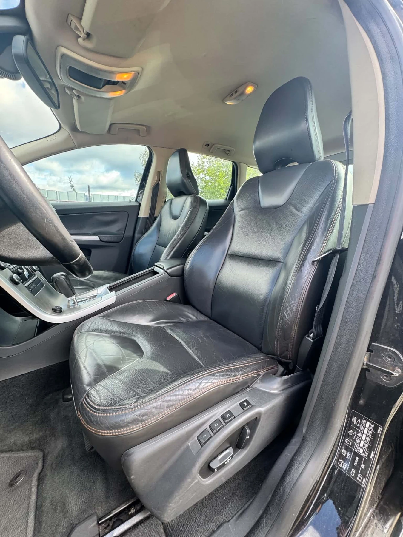 Volvo XC60 XC-60 D 5 avtomat, снимка 9 - Автомобили и джипове - 56192653