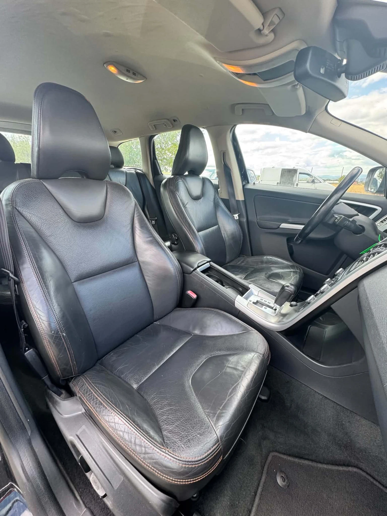 Volvo XC60 XC-60 D 5 avtomat, снимка 6 - Автомобили и джипове - 56192653