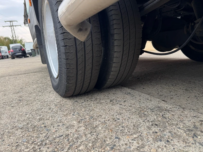 Iveco Daily 3.0HPI* 35C15* XXXL база* Климатик, снимка 15 - Бусове и автобуси - 50166161