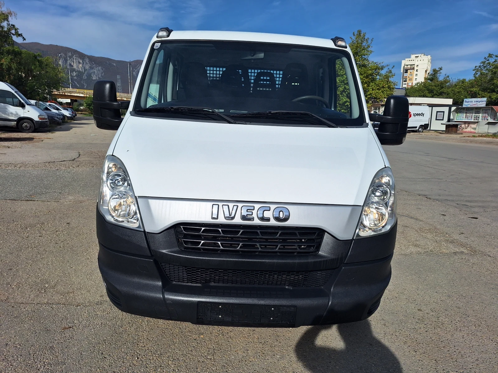 Iveco Daily 35s17/3.5т./170кс./7местен/Перфектен - изображение 3