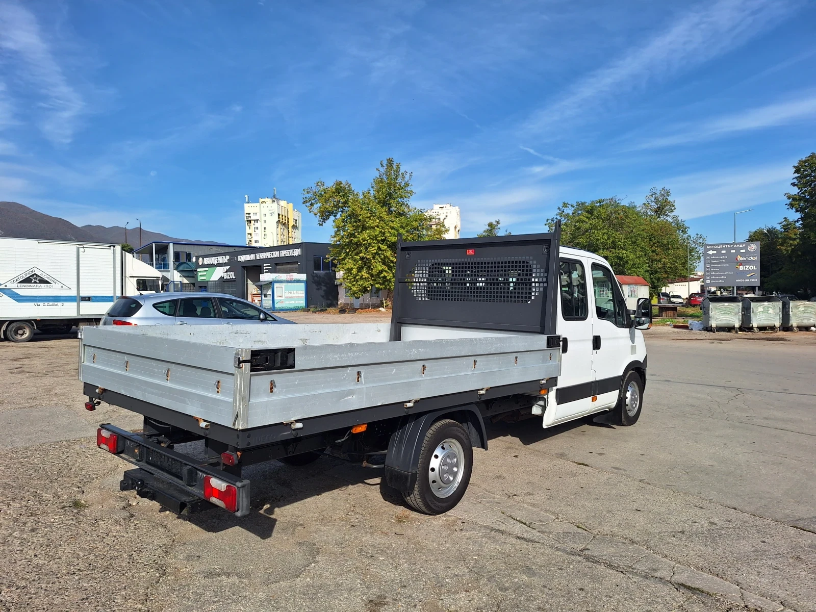 Iveco Daily 35s17/3.5т./170кс./7местен/Перфектен - изображение 7