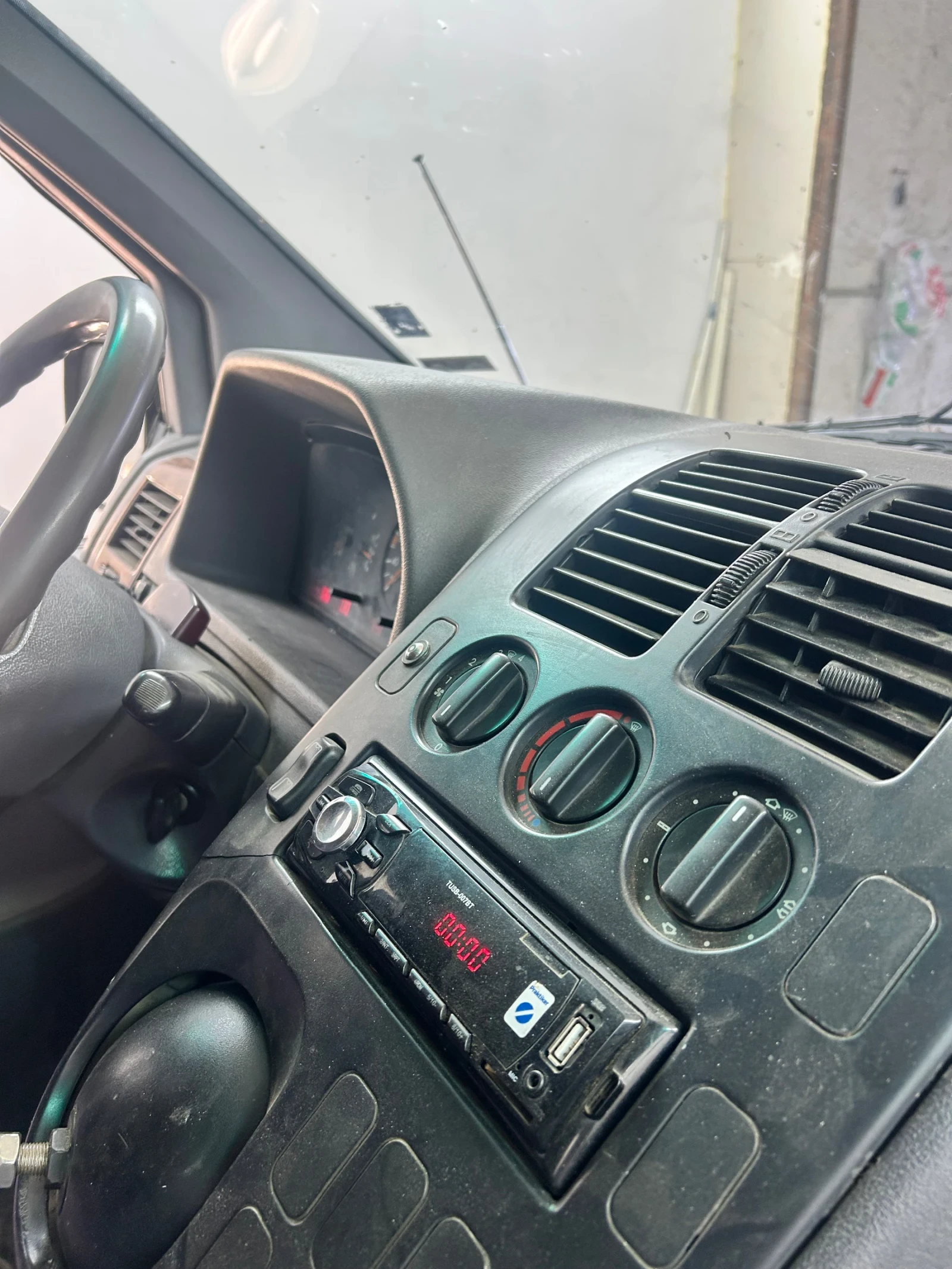 Mercedes-Benz Vito 108D, снимка 2 - Бусове и автобуси - 55413050