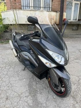 Снимка Yamaha T-max