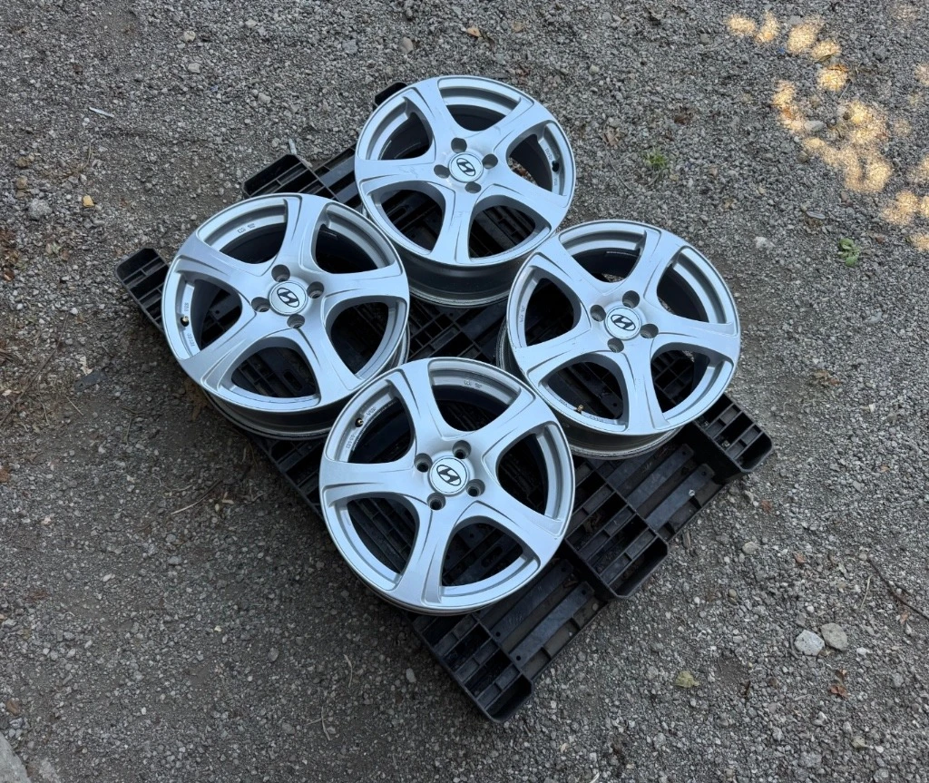 Джанти за Toyota Yaris, снимка 3 - Гуми и джанти - 55618193