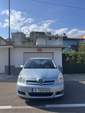 Toyota Corolla verso 1.8 VVT-i, снимка 2