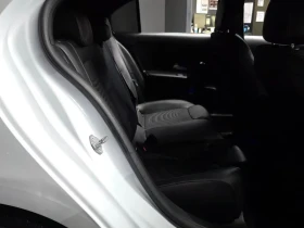 Mercedes-Benz A 220  Hatchback, снимка 11