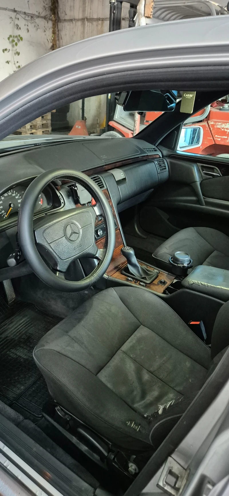 Mercedes-Benz E 290 Elegance, снимка 6 - Автомобили и джипове - 47300721