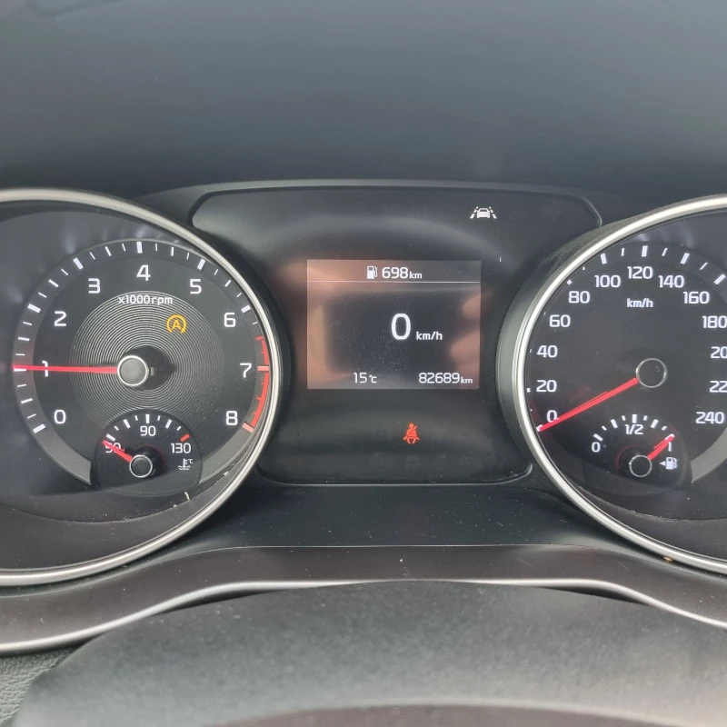 Kia Ceed 1.5 T-gdi ГАРАНЦИЯ, снимка 11 - Автомобили и джипове - 47536170