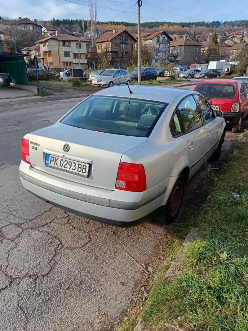 VW Passat, снимка 2 - Автомобили и джипове - 48027301