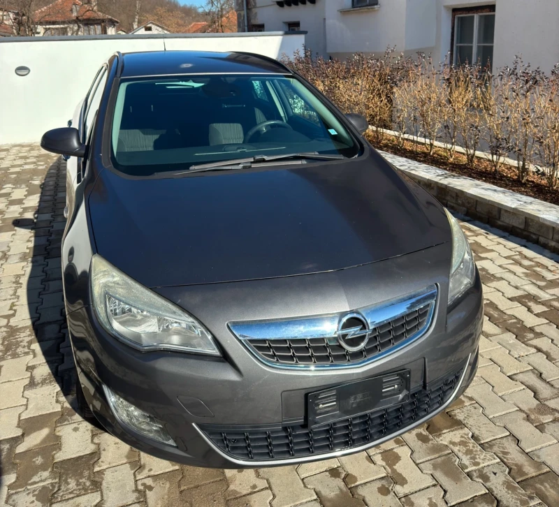 Opel Astra 1.7 CDTi , снимка 2 - Автомобили и джипове - 48880018