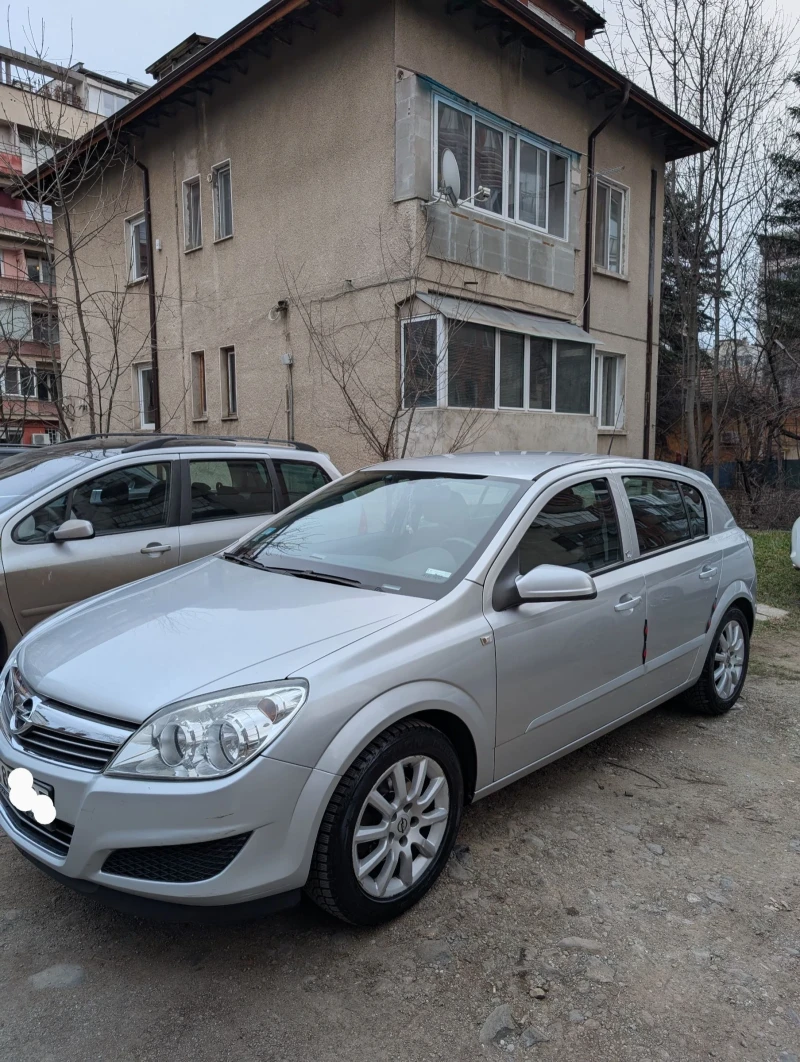 Opel Astra H, снимка 2 - Автомобили и джипове - 48947812