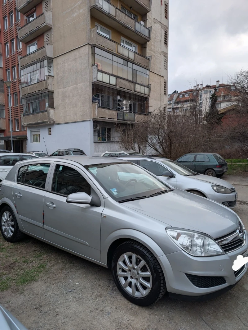 Opel Astra H, снимка 3 - Автомобили и джипове - 48947812