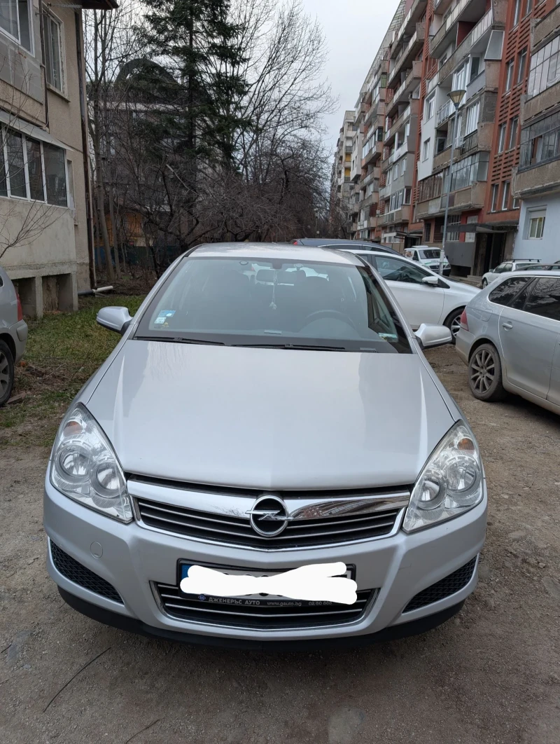 Opel Astra H, снимка 1 - Автомобили и джипове - 48947812