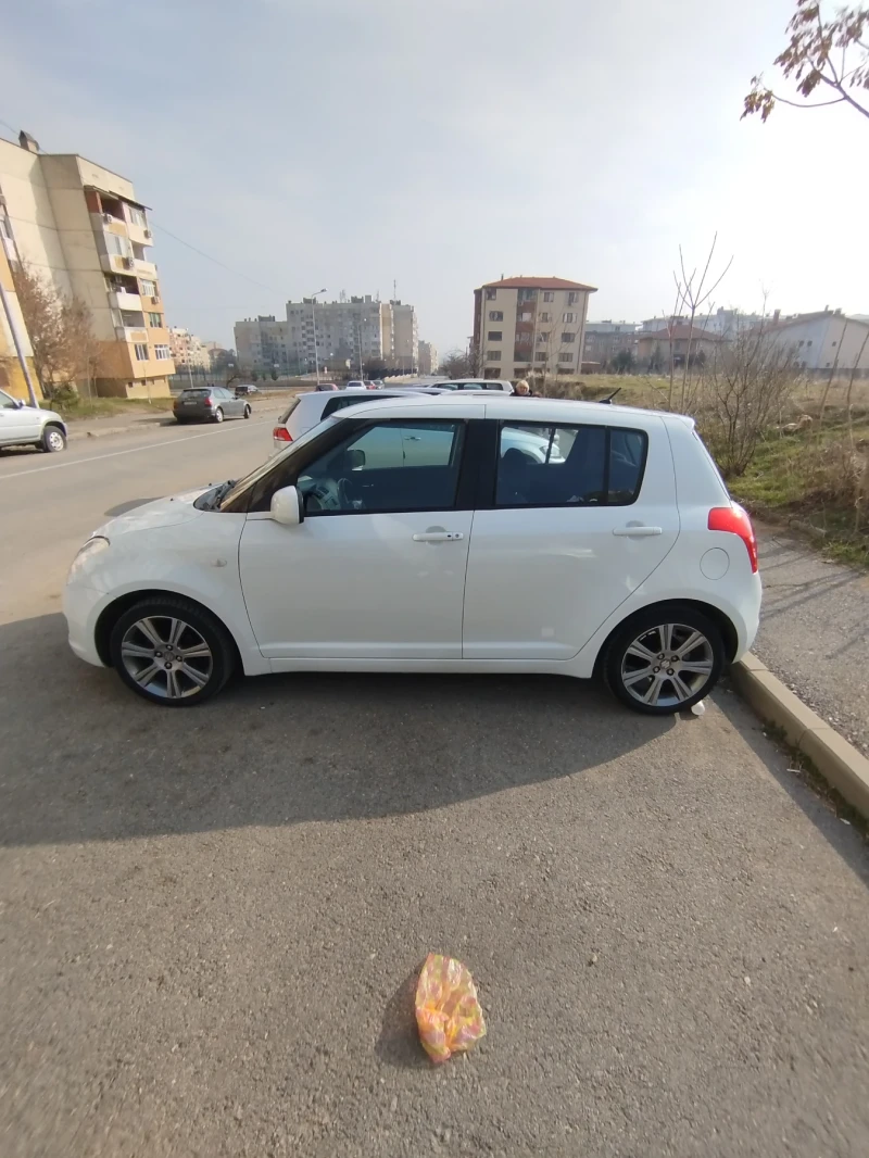 Suzuki Swift, снимка 4 - Автомобили и джипове - 49288948