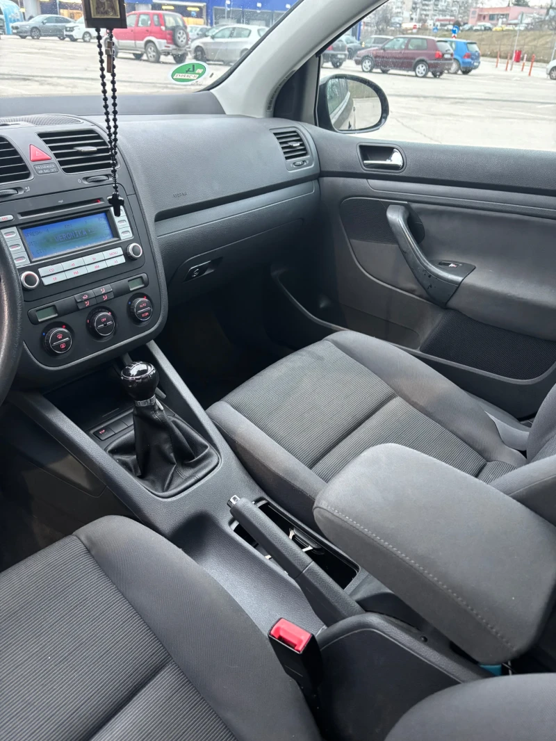 VW Golf 1.9 TDI, снимка 7 - Автомобили и джипове - 49348203