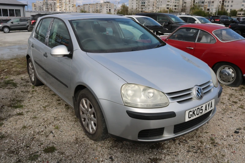 VW Golf 1.6 FSI, снимка 3 - Автомобили и джипове - 49883922
