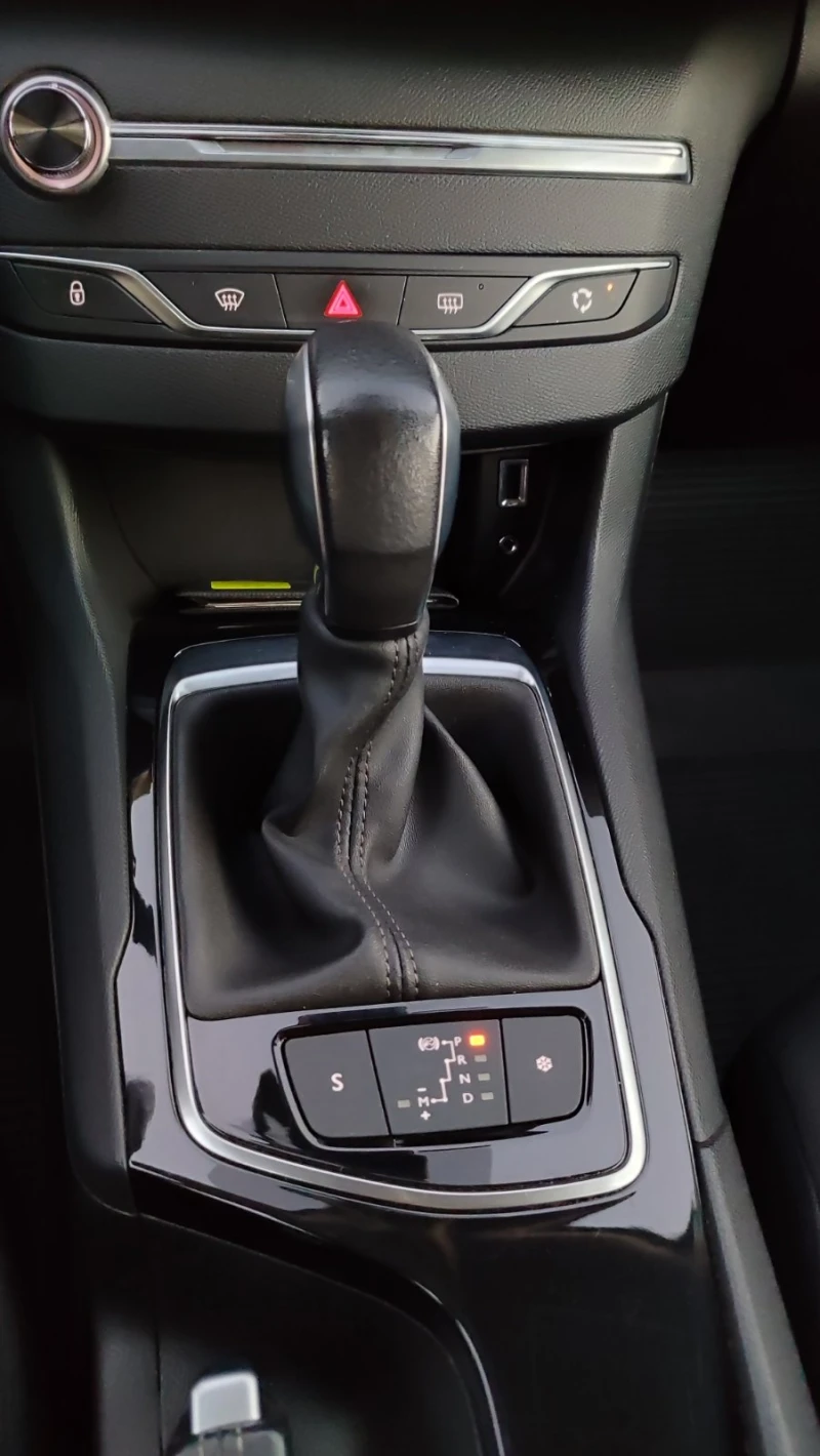 Peugeot 308 308 SW 1.2 i THP (130HP) AT-6 N1, снимка 13 - Автомобили и джипове - 50948788