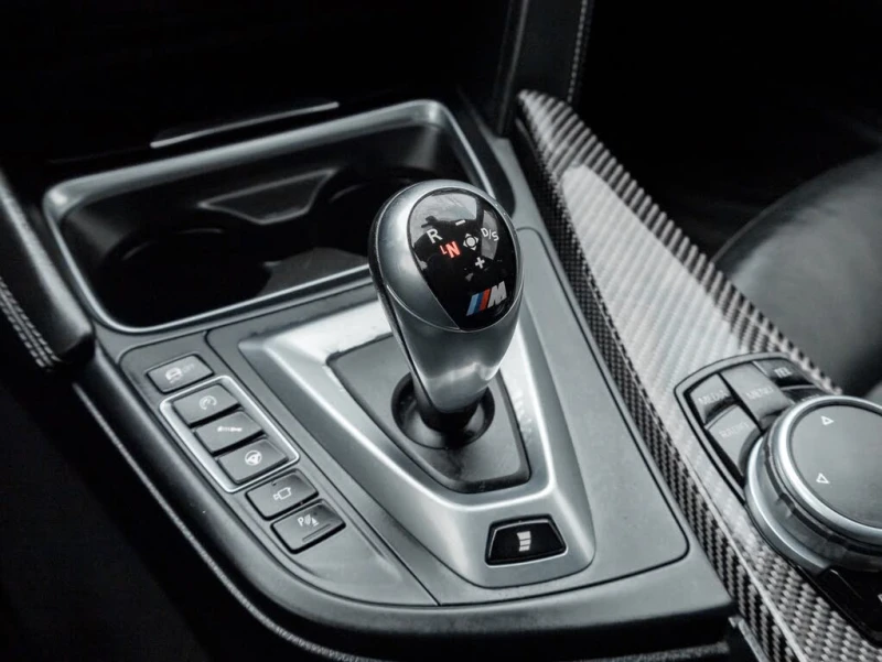 BMW M4 Harman kardon/Memory/Leather, снимка 13 - Автомобили и джипове - 52444404