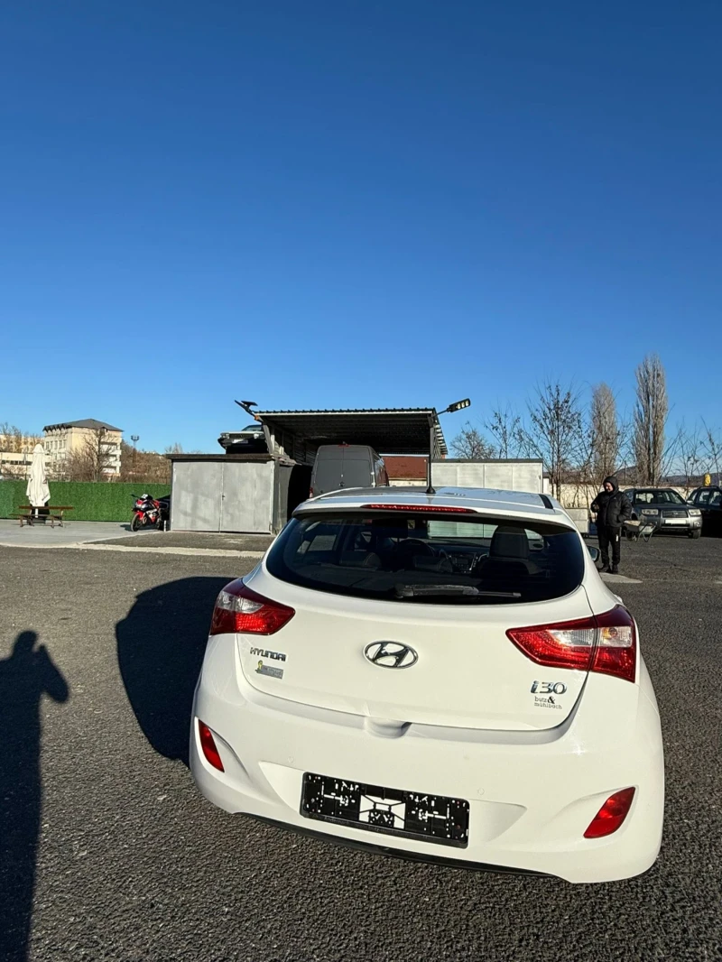 Hyundai I30, снимка 8 - Автомобили и джипове - 52957104