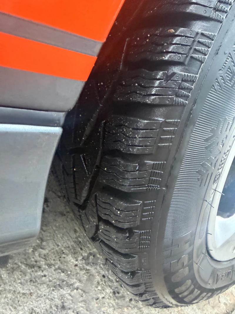 Mercedes-Benz E 220, снимка 8 - Автомобили и джипове - 53048343