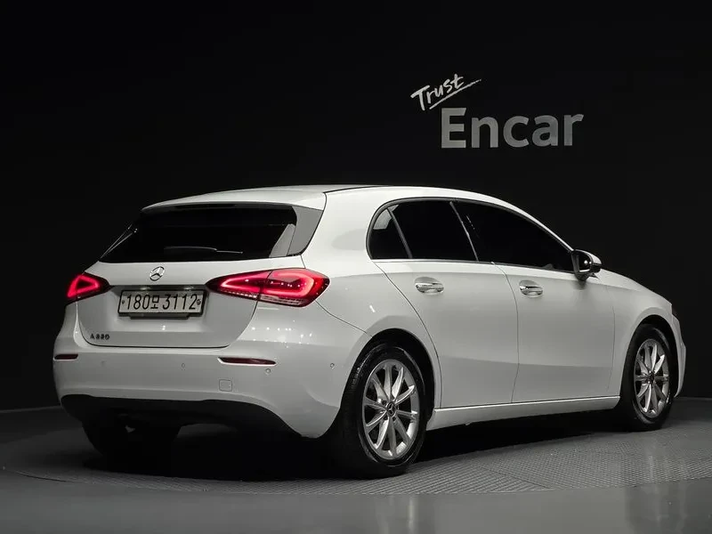 Mercedes-Benz A 220  Hatchback