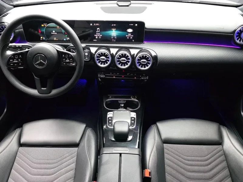 Mercedes-Benz A 220  Hatchback, снимка 6 - Автомобили и джипове - 56083608