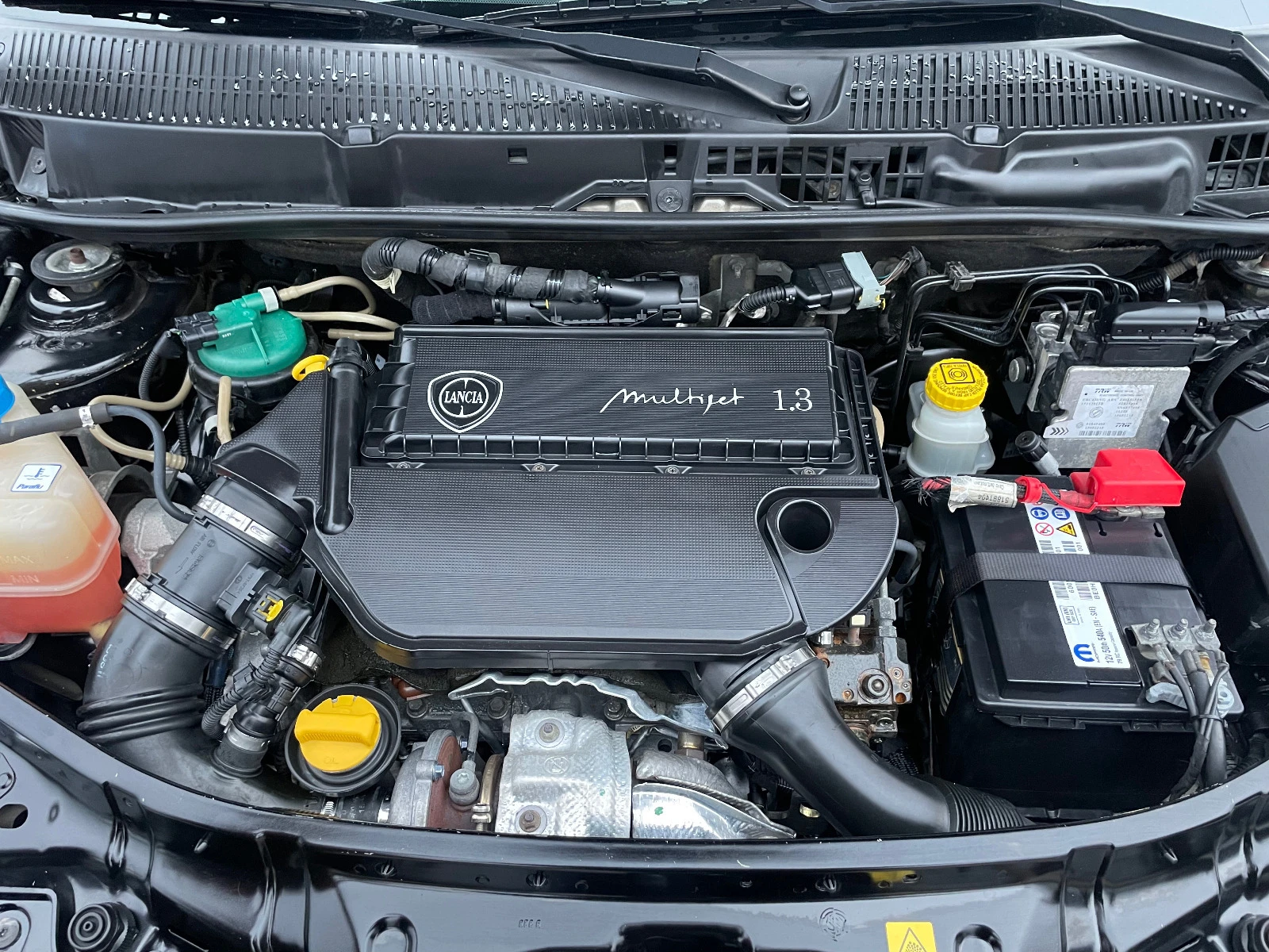 Lancia Ypsilon 1.3-M-jet-U-N-Y-C-A | Mobile.bg — изображение 12