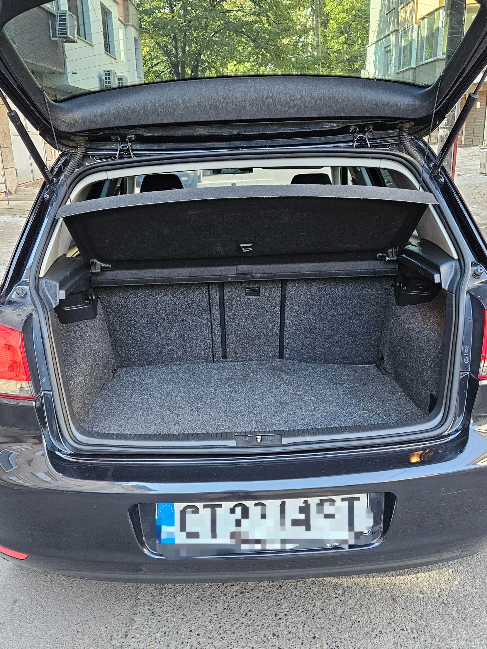 VW Golf 1.6i* АГУ - изображение 8