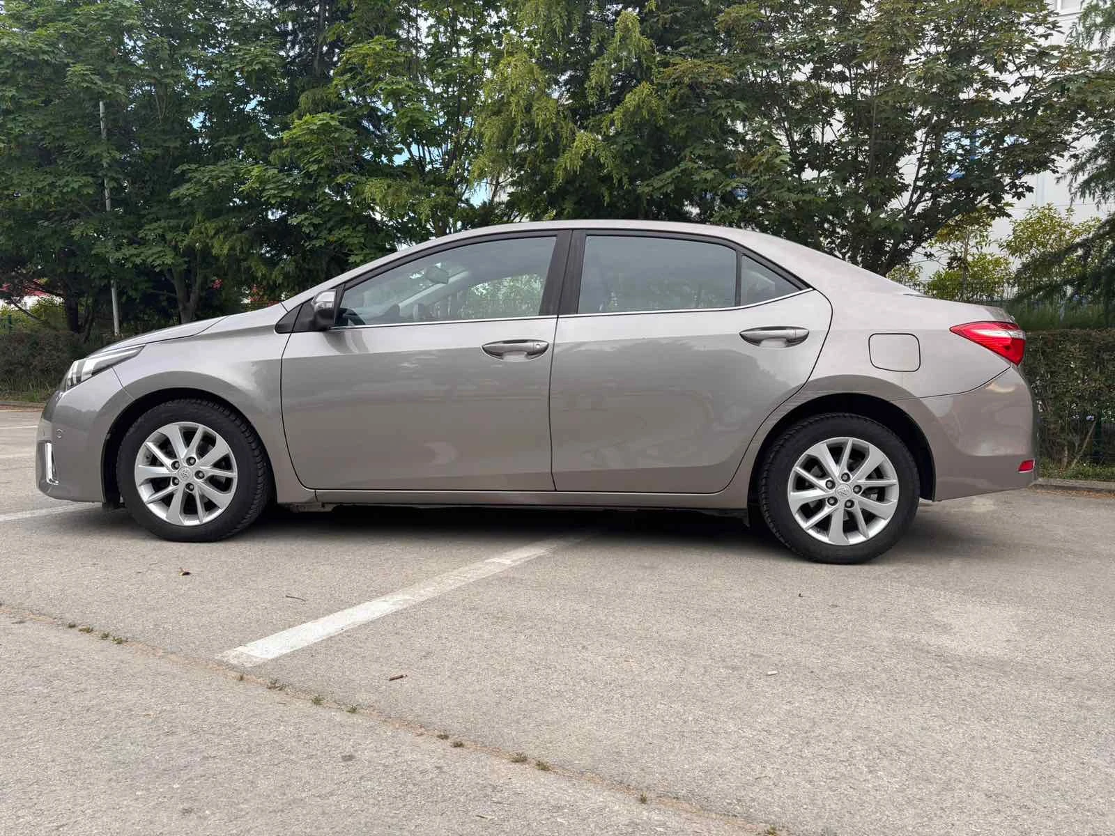Toyota Corolla SOL - изображение 5