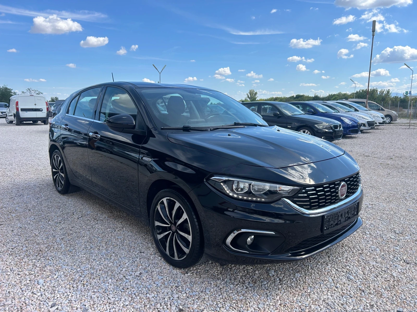 Fiat Tipo * 1.6Mjet* 120к.с* НАВИ* LED* Камера*  - изображение 2