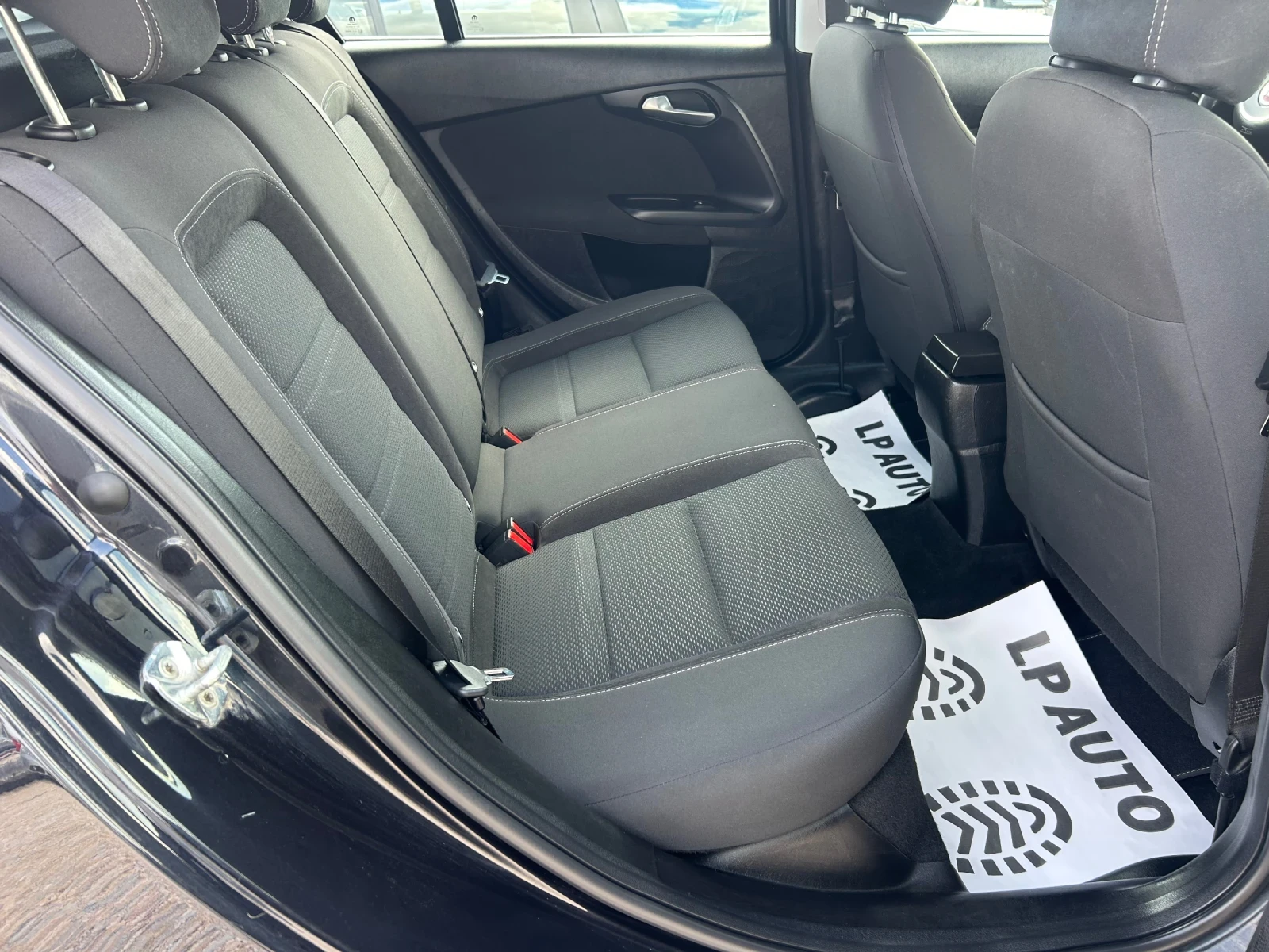 Fiat Tipo * 1.6Mjet* 120к.с* НАВИ* LED* Камера*  - изображение 9