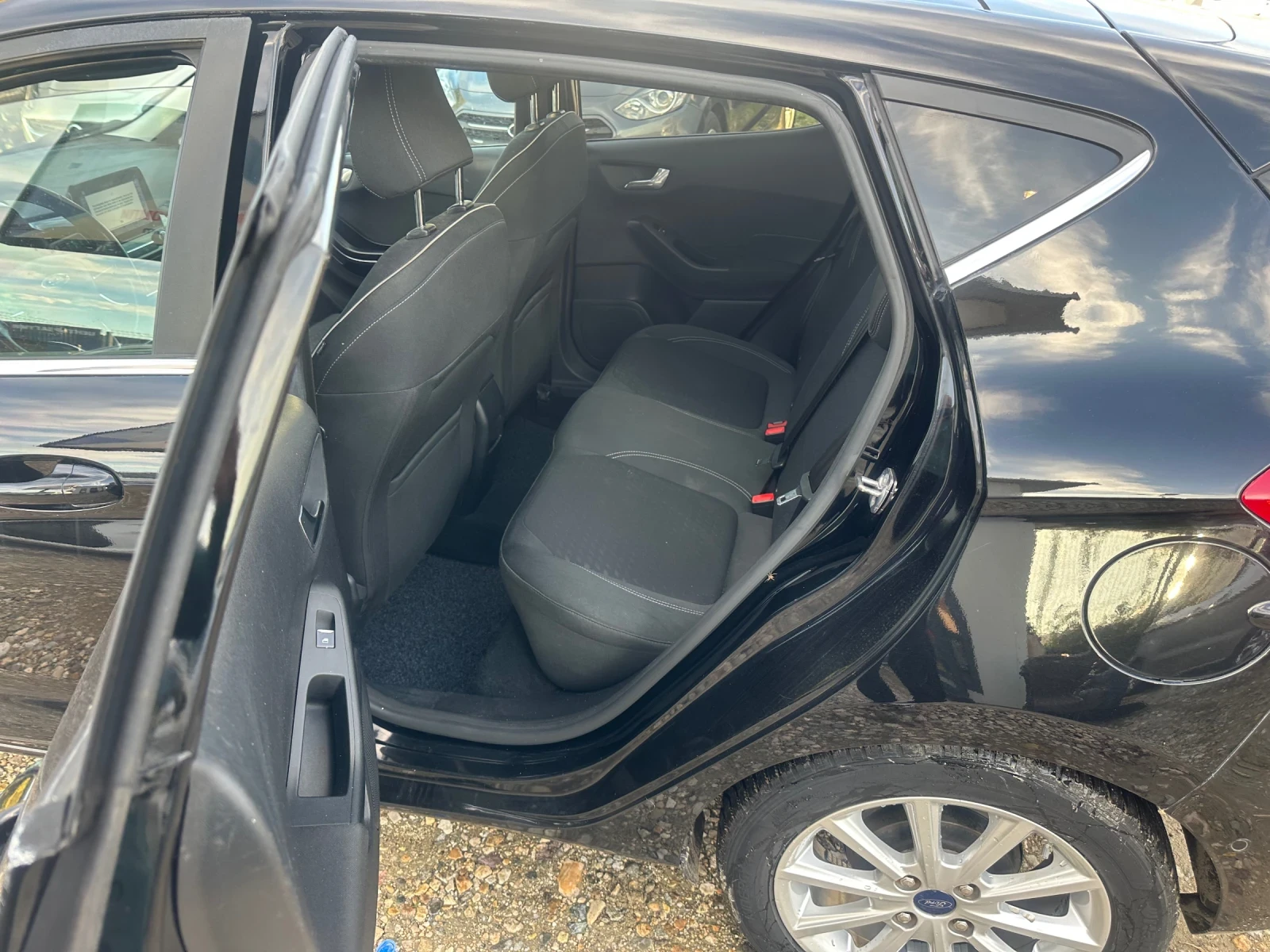 Ford Fiesta 1, 5 TDCi Titanium/PANORAMA - изображение 10