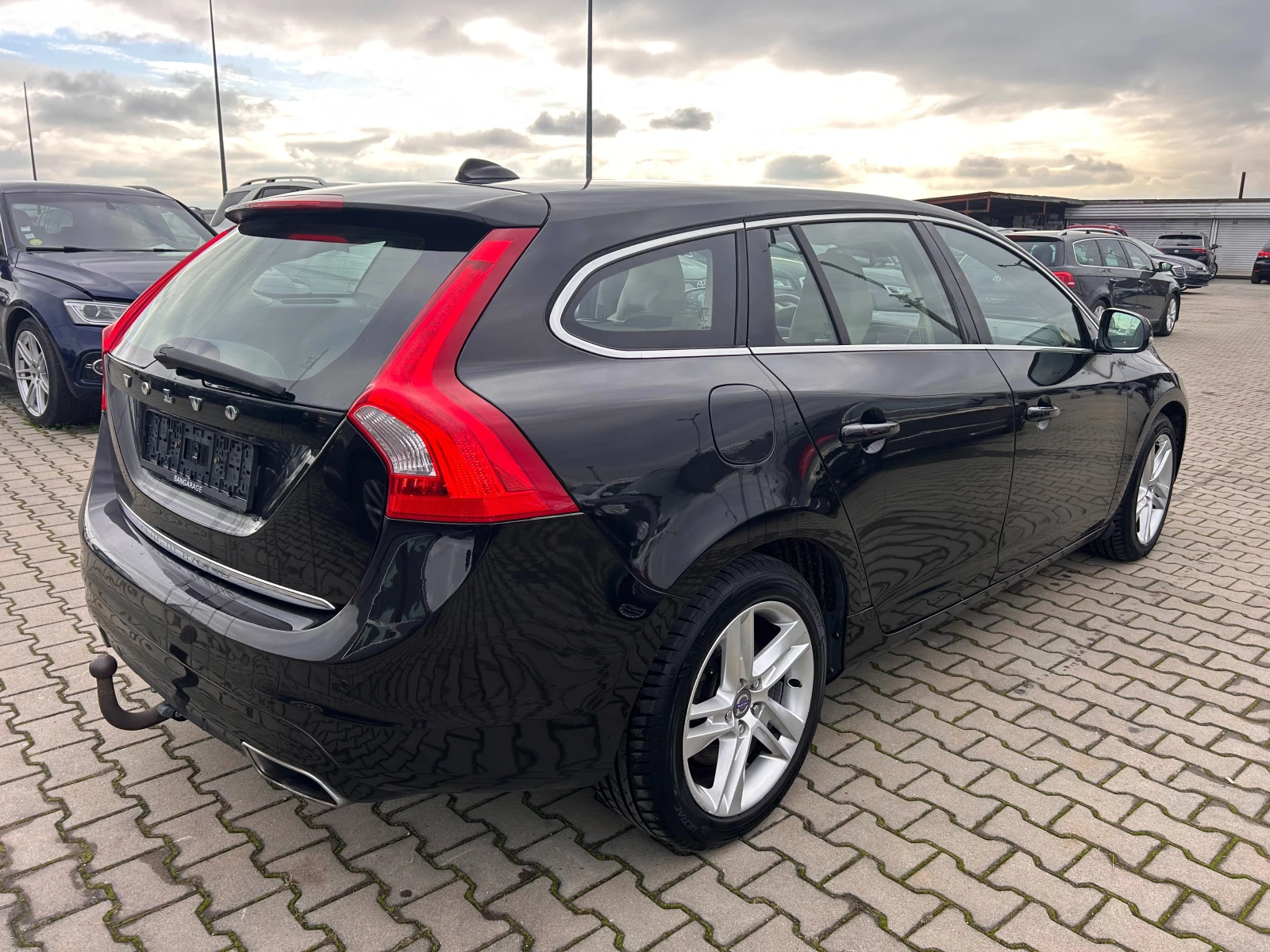 Volvo V60 2.4 PLUG IN HYBRID AWD AVTOMAT/KOJA/NAVI EURO 5 - изображение 6