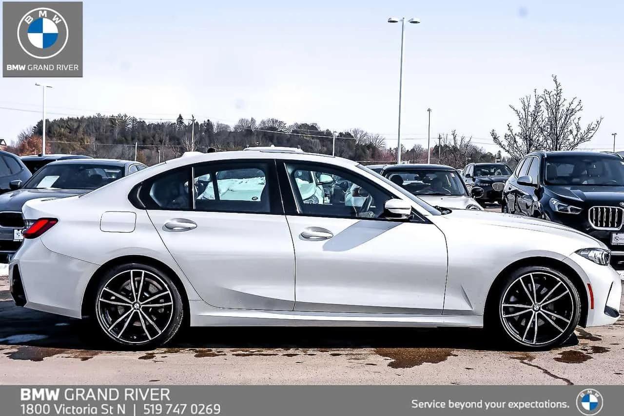 BMW 330 xDrive  CARFAX, снимка 3 - Автомобили и джипове - 54056084