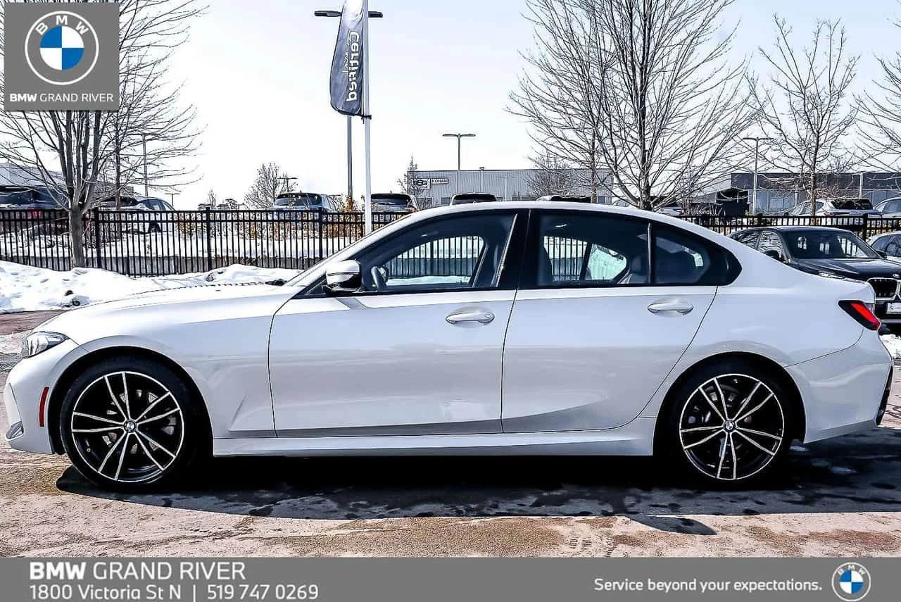 BMW 330 xDrive  CARFAX, снимка 8 - Автомобили и джипове - 54056084