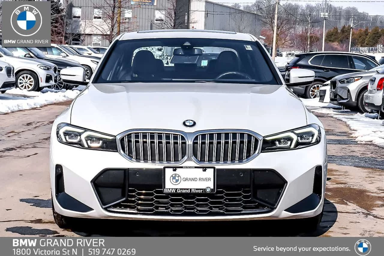 BMW 330 xDrive  CARFAX, снимка 10 - Автомобили и джипове - 54056084