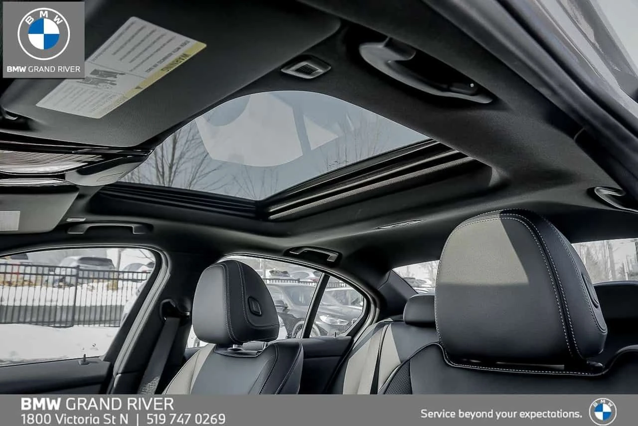 BMW 330 xDrive  CARFAX, снимка 14 - Автомобили и джипове - 54056084