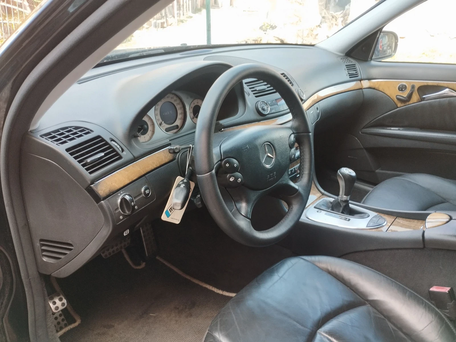 Mercedes-Benz E 350 3.5 BENZIN 272kc Avantgarde , снимка 15 - Автомобили и джипове - 54139159