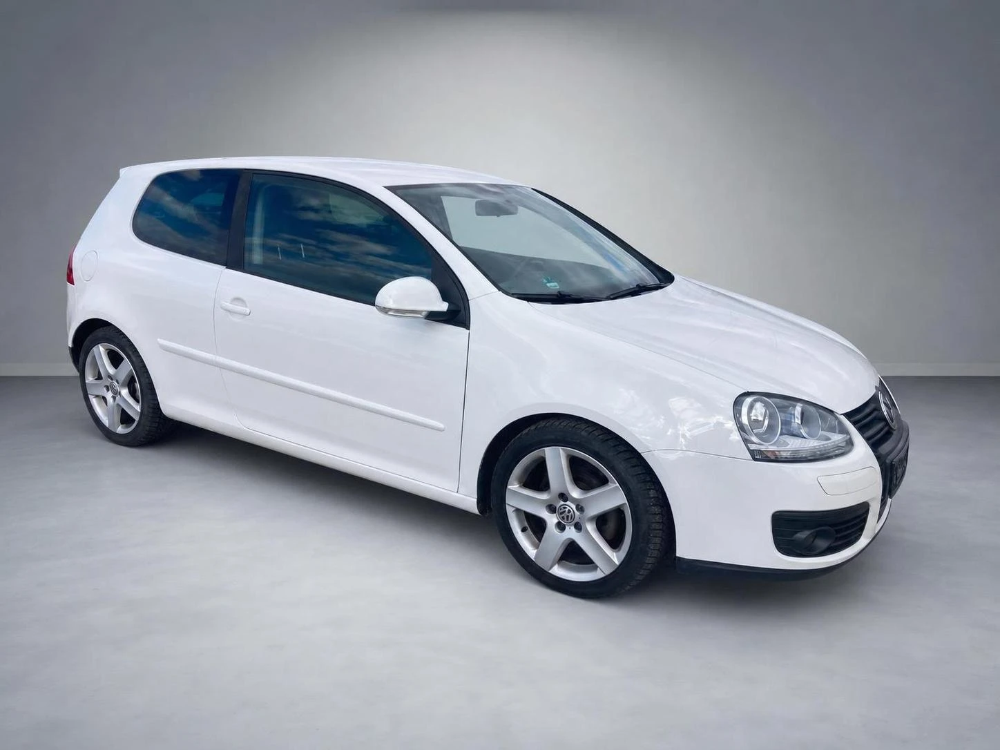 VW Golf 2.0 TDI GT, снимка 3 - Автомобили и джипове - 55274286