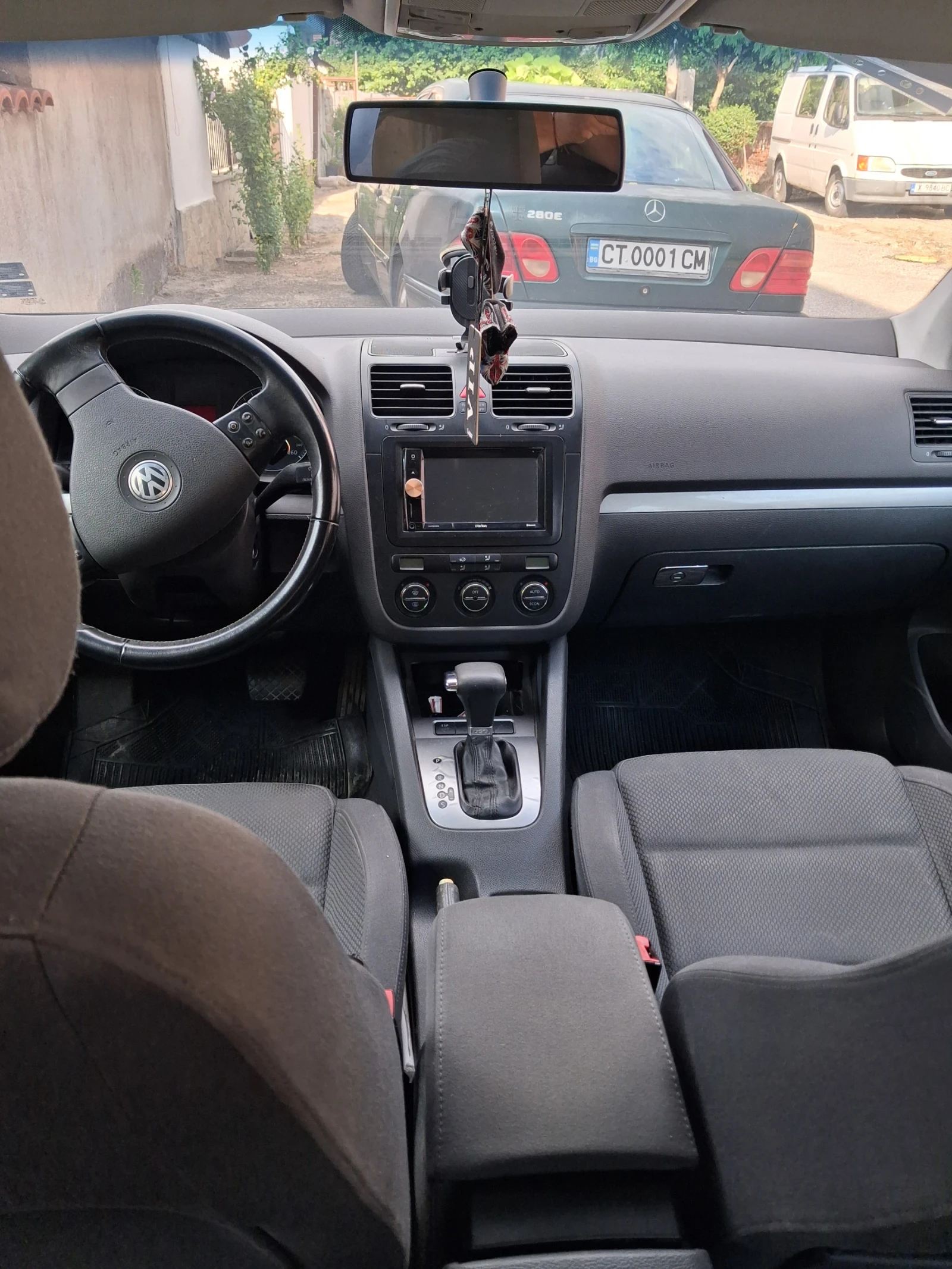 VW Golf 2.0 TDI, снимка 5 - Автомобили и джипове - 55416502
