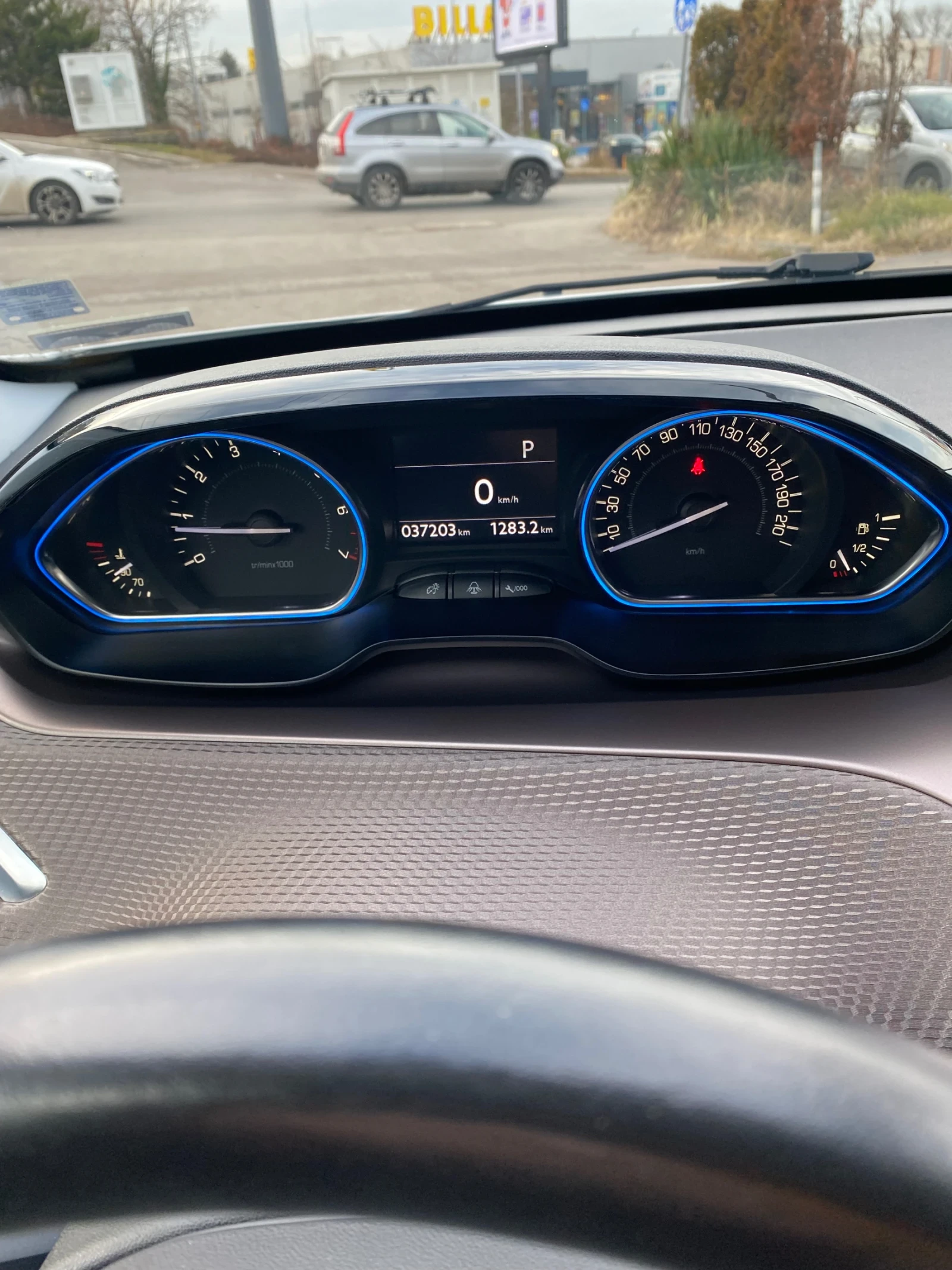 Peugeot 2008 Alure, снимка 4 - Автомобили и джипове - 56149420