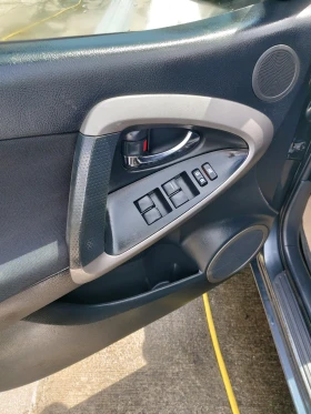 Toyota Rav4 2.2 D-4D 4x4, снимка 12