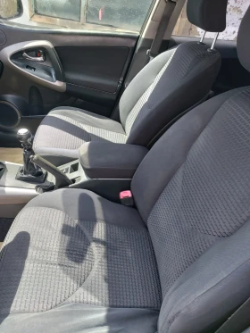 Toyota Rav4 2.2 D-4D 4x4, снимка 11