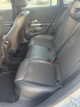 Mercedes-Benz GLA Full Led* Digital* Cam* Distr* Lane* , снимка 9