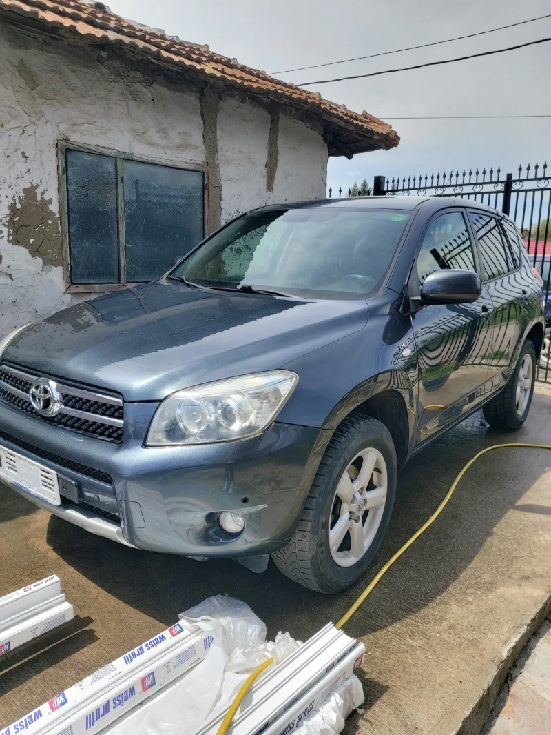 Toyota Rav4 2.2 D-4D 4x4, снимка 2 - Автомобили и джипове - 52451074