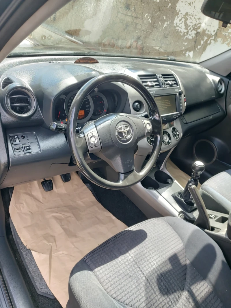 Toyota Rav4 2.2 D-4D 4x4, снимка 8 - Автомобили и джипове - 52451074