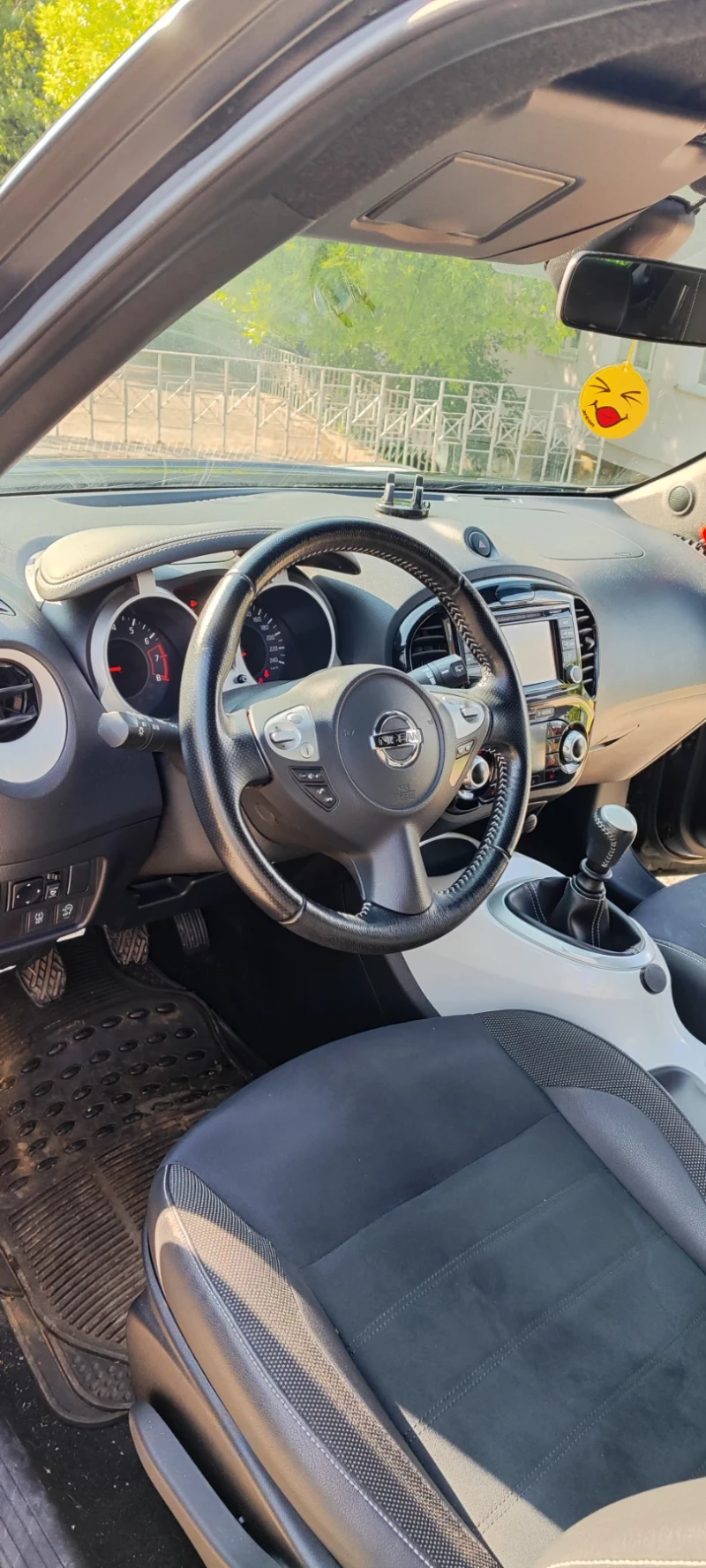 Nissan Juke, снимка 6 - Автомобили и джипове - 52272470
